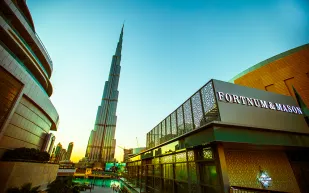 كم يكلف تناول وجبة في مطعم مطل على برج خليفة ليلة رأس السنة؟