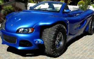 بالصورة: طرح "أقبح سيارة في التاريخ" للبيع مستعملة