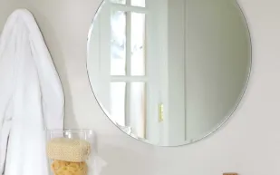 إحذروا النوم قبالة المرآة