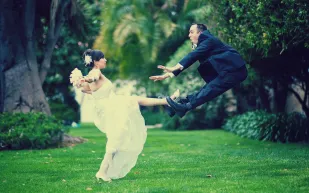 خطأ عريس في بداية حفل زفافه يتسبب بطلاقه فوراً وأمام الحضور في عمان !