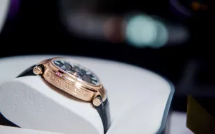 دار معوض تقدم مجموعات جديدة من الساعات