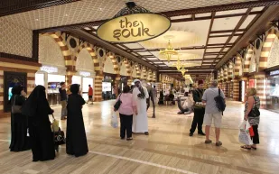 دراسة: ثلث الإماراتيين يفضلون شراء السلع المقلدة