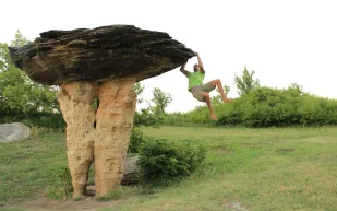 مدينة الصخور الامريكية ثروة طبيعية لعشاق المغامرة 