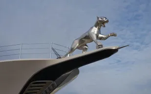 بالصور..اليخت الفاخر “Kismet” متاح بسعر 1.3 مليون دولار للأسبوع