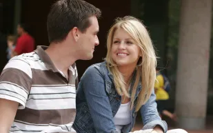 أذكى 3 مبادرات يقوم بها الرجل، تسحر المرأة