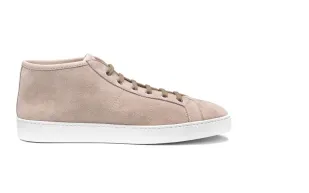 اناقة و حذاء رياضي ؟! نعم يجتمعان