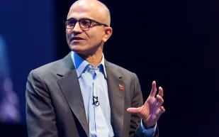 ستيف بالمر.. التنفيذي الذي أفقد "مايكروسوفت" نصف قيمتها