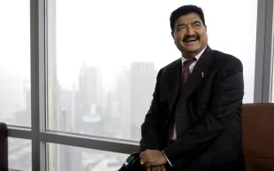 الهندي الذي حول 8 دولارات الى مليارات في ابوظبي