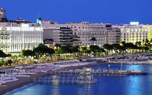 بعد أن تُطوى البسط الحمراء في مدينة كان