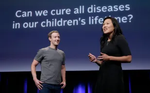 مارك زوكربيرج وزوجته  يتبرعان بـ 3 مليارات دولار للقضاء على كل الأمراض