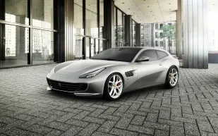 فيراري جي تي سي 4 لوسو تي الحصان الجامح باربع مقاعد 