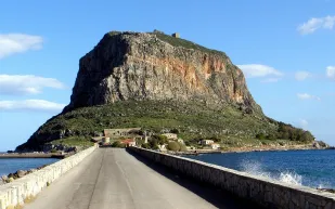 مونيمفاسيا المدينة المخفية منذ القرون الوسطى