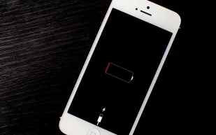 اشحن هاتفك بيدك فقط بدون كهرباء