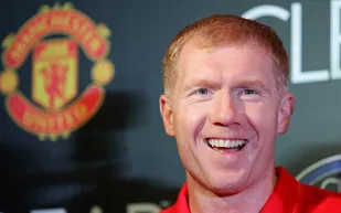 بول سكولز أفضل اللاعبين الذين لعبوا في مركز خط الوسط 