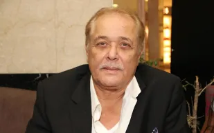 وفاة الفنان محمود عبد العزيز بعد صراع مع المرض