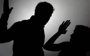 تحرير كويتية حبسها زوجها لأنها خرجت للتسوق دون إذنه