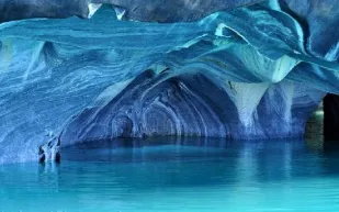 كهوف الرخام في تشيلي