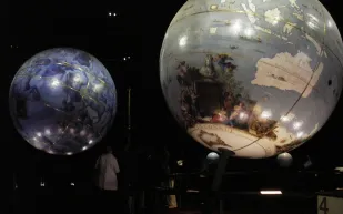 تحفة الكرة الأرضية مرتان