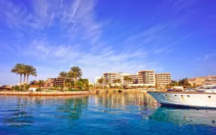 بحراً وأرضاً وجواً.. كل ما تبحث عنه ستجدة في الغردقة (فيديو وصور)