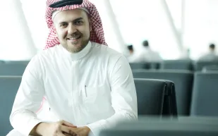 شيخ قطري يسأل عن أفضل جراح في سويسرا فيتفاجأ بطبيب سعودي (فيديو) شيخ قطري يسأل عن أفضل جراح في سويسرا فيتفاجأ بطبيب سعودي (فيديو)