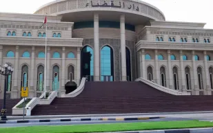 الإعدام لقاتل زوجته في الشارقة