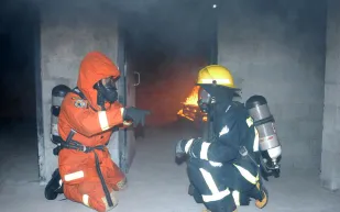 شاهد| سعودي يبتكر «حجرة إطفاء ذاتية» للحرائق