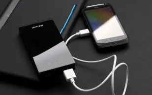 فيديو | احذر.. الشاحن المتنقل قد يكون وسيلة للتنصت!