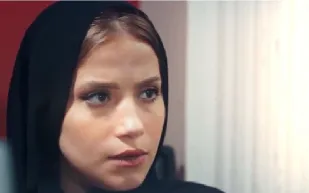 فيديو| أول ظهور لـ«فتاة الوهم» التي جمعت نصف مليار من الاحتيال بالسعودية