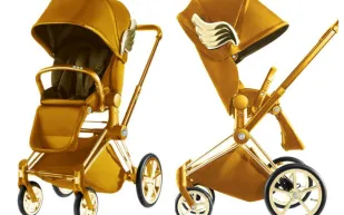 شاهد| عربة أطفال من الذهب في الإمارات.. كم تتوقع سعرها؟