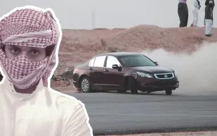 فيديو| فتاة توثق لحظة هجوم مفحط عليها بسيارته