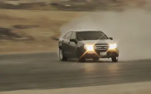 فيديو| تفحيط جماعي في شوارع الرياض