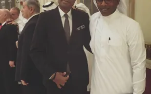 فيديو| رحلة كفاح شاب من غاسل صحون إلى مدير لشركة كبرى