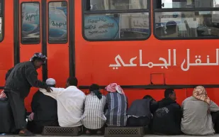 للعاملين بالسعودية.. حقيقة تخلص الحكومية من الأجانب المتعاقدين معها