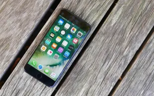 كم سيبلغ سعر الآيفون 8 و7s بلس.. وما هي مواصفاتهم؟