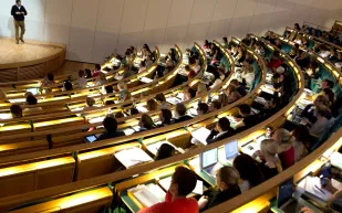 فيديو| قصة كفاح جندي حتى أصبح أستاذاً جامعياً