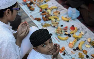 دليلك للتبرع لبنوك الطعام في العالم العربي.. فرمضان شهر الخير