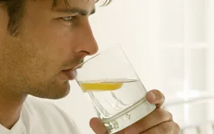 كيف تحافط على رطوبة الجسم أثناء صيام شهر رمضان؟