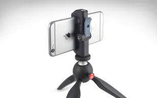 لست بحاجه لكاميرا احترافية.. جهاز يمنحك أفضل صورة بهاتفك (صور)