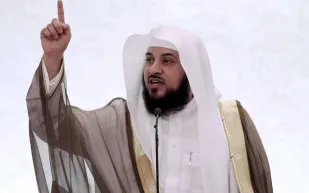 فيديو|العريفي يكشف سبب تحريمه لخلوة البنت بأبيها