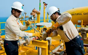 سارع للتسجيل في برنامج التدرج الوظيفي في أرامكو