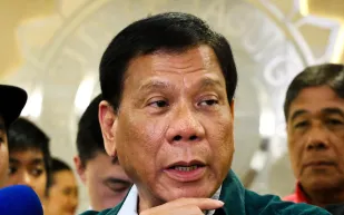 الرئيس الفلبيني يتعهد بمنح جزيرة المسلمين حكمًا ذاتيًا