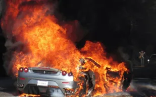 ارتفاع ضحايا حادث قرن العلم بعمان إلى 3 وفيات و13 إصابة