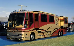 لمحبي الرحلات البرية.. هذه أفخم المنازل المتنقلة!