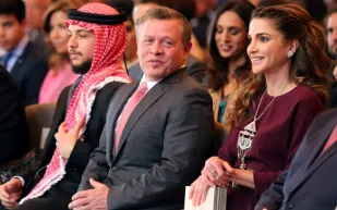 فخامة يخت ملك الأردن تشعل الصحافة التركية (صور)