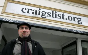 أحدهم أصيب بالبرد فأصبح مليونيراً.. أغرب قصص النجاح في العالم 