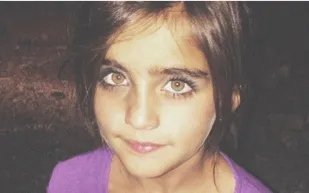 بائعة تين عيون لاتقاوم سحرت الإنترنت