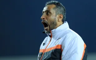 فيديو| «#جمهور_الشباب_يقيل_سامي».. كيف أثرت الجماهير علي قرار النادي؟ 