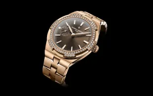 فاشرون كونستانتين تكرّم منطقة الشّرق الأوسط من خلال ساعتين حصريّتين ضمن مجموعة  Overseas