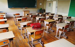 الغياب والكتب والزحام تحديات أول يوم دراسي