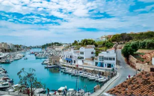 اكتشف جزيرة مينوركا الإسبانية وتمتع بأجمل المناظر الطبيعية على البحر المتوسط